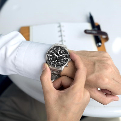 نمای روی مچ ساعت سیتیزن CA0690-88E